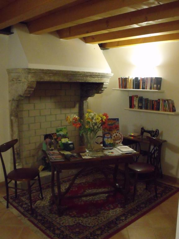Agriturismo Al Tralcio فاليجيو سول مينشيو المظهر الخارجي الصورة